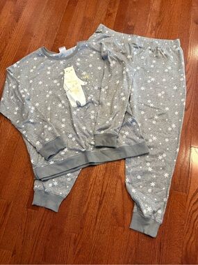 Secret Treasures Grey Snowflake Polar Bear Pajama Set